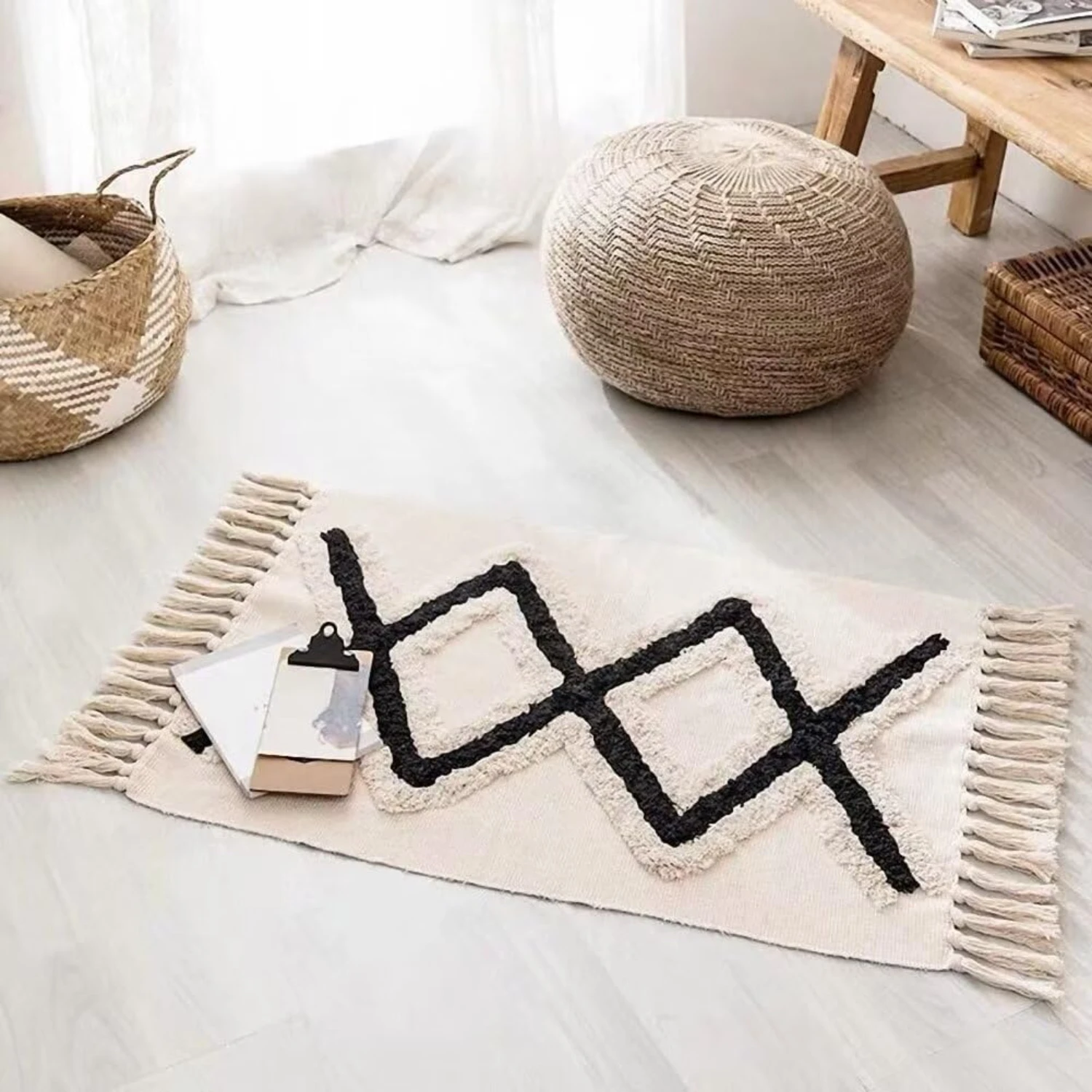 

Bathroom Rug 2x3ft Farmhouse Bathroom Rug Small Bath Rug Tufted Cotton Accent Rug with Tassels for Living Room Laundry Room (