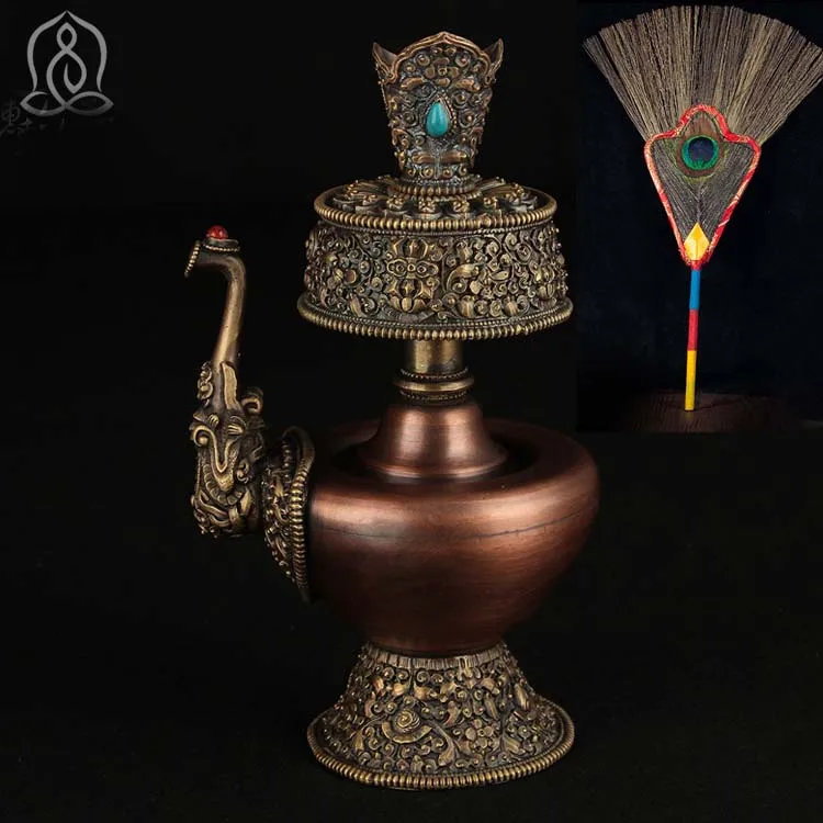 Suministros budistas al por mayor, sala familiar del templo de Asia, olla de Pemba de latón de Nepal, ventilador de pavo real auspicioso del budismo