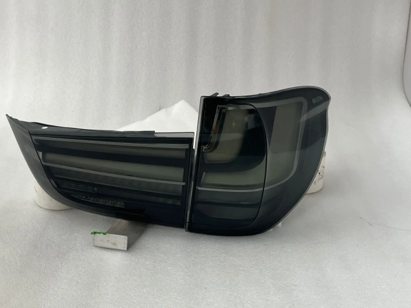 أفضل المصابيح الخلفية المعدلة باللون الأسود لـ X5 F15 2014 2015 2016 2017 2018