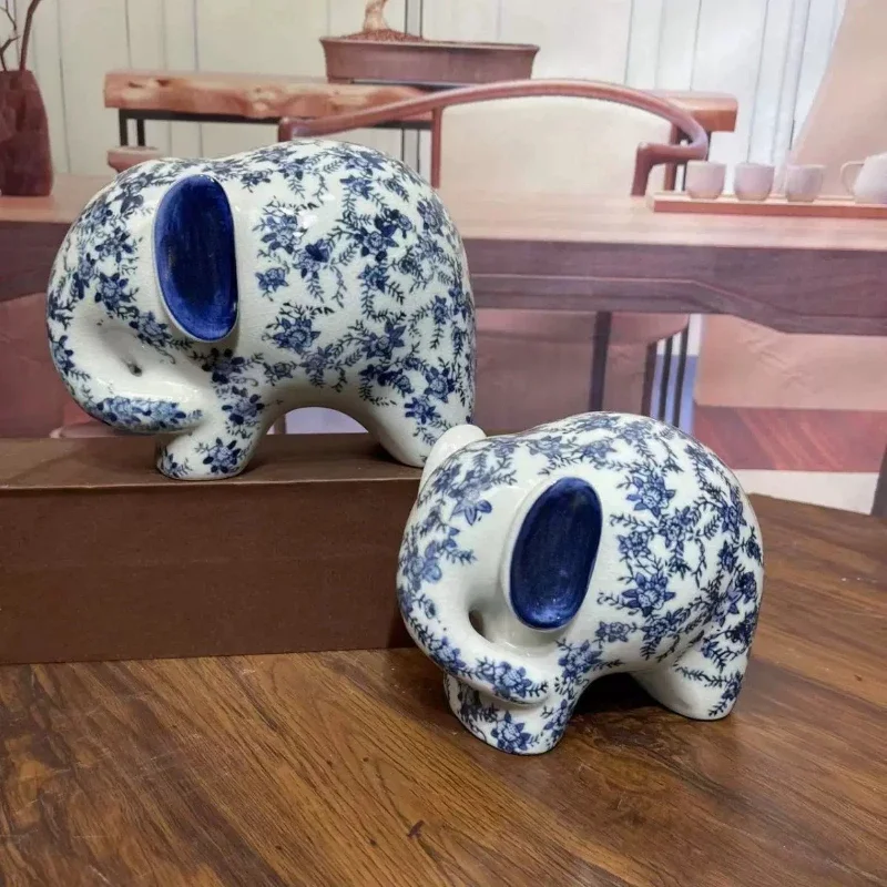 Elephant ornament A pair of Chinese decorations Creative home Living room TV cabinet Blue and white porcelain crafts exquisite