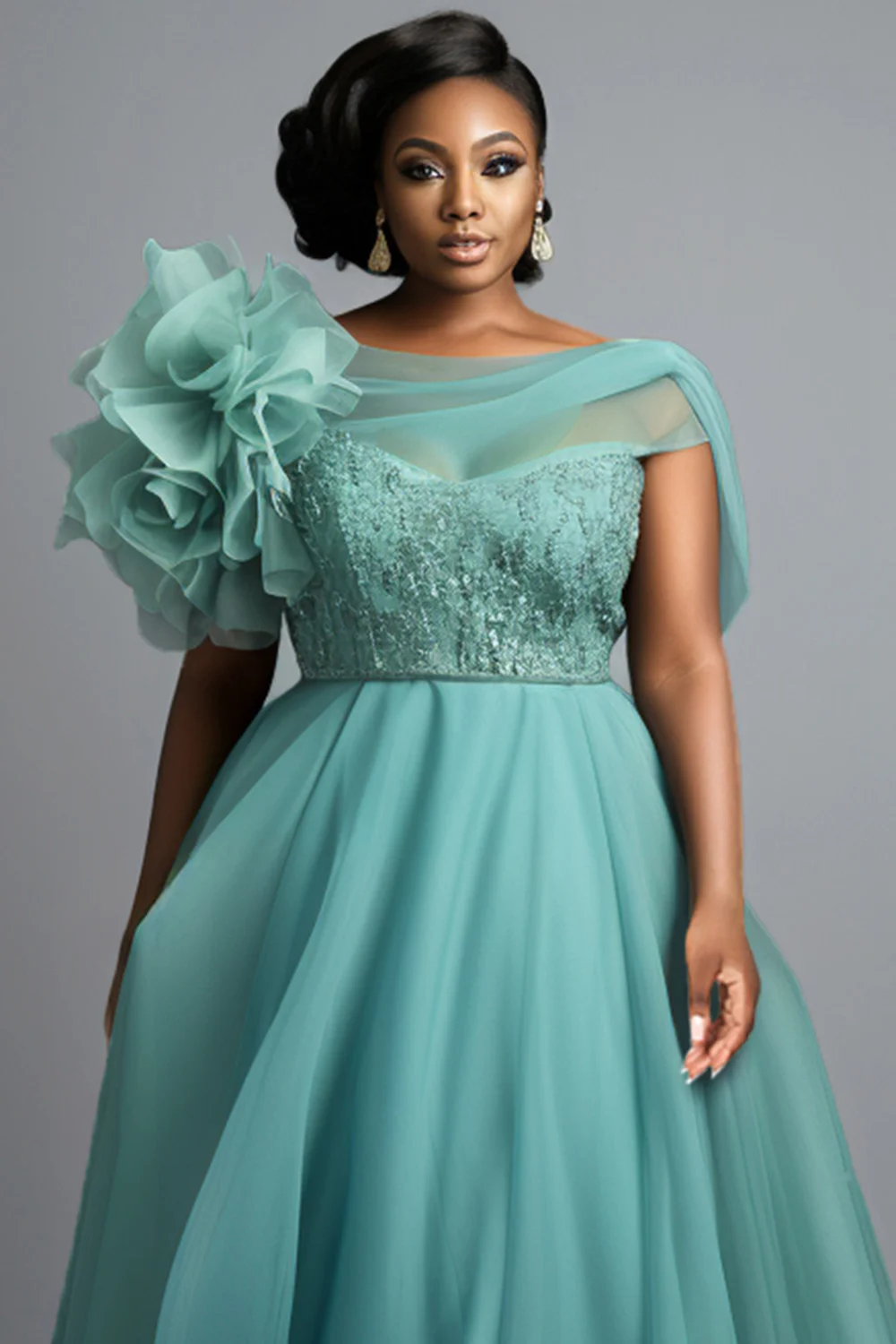 فساتين ماكسي رسمية مقاس كبير باللون الأخضر المريمية ورقبة مستديرة وكتف واحد ثلاثية الأبعاد أنيقة من التول #2