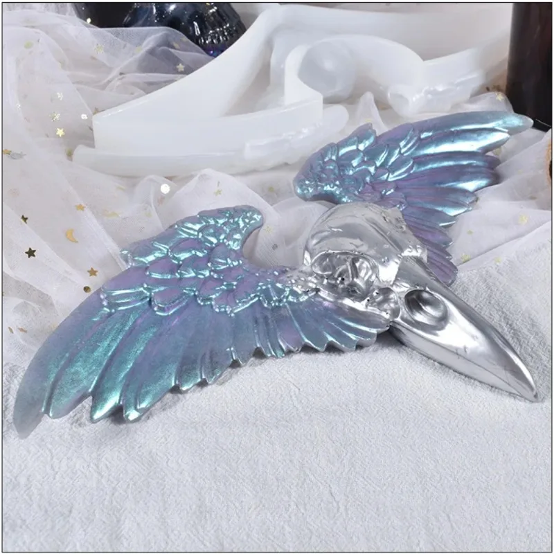 Latest Models DIY in Stock Silicone Mold Crow Skull Gothic Style Skeleton Hallowmas Home Hanging Eagle Wings Pendant Jewelry