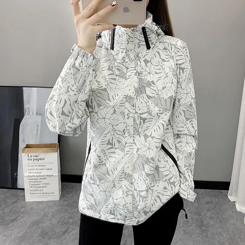 

Spring and Autumn Single Layer Climbing Jacket for Women Men Outdoor Windproof Waterproof Mountaineering Hiking Outerwear Coat