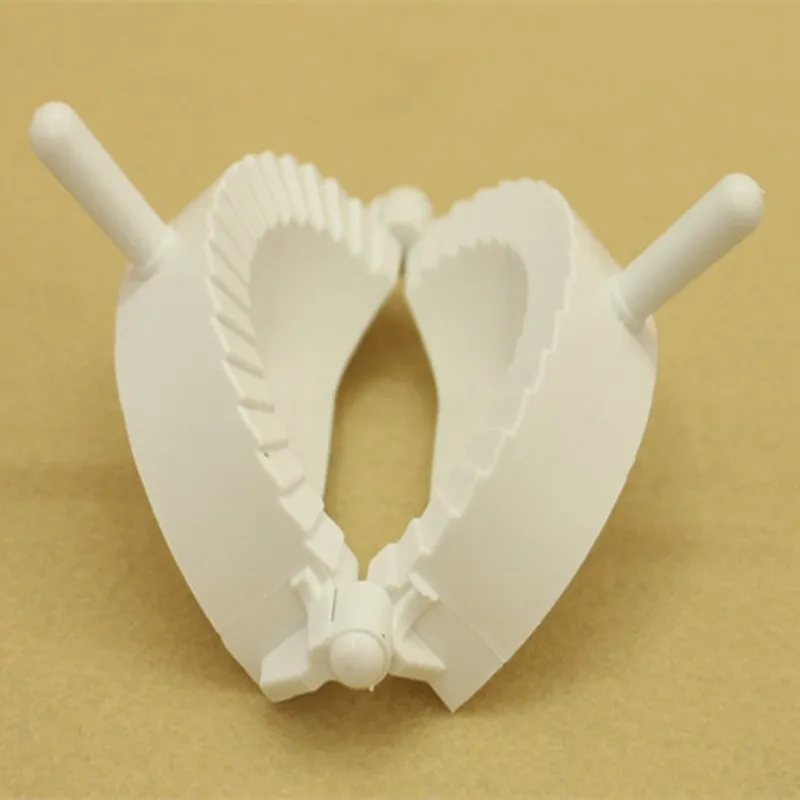 

Manual dumpling maker with a diameter of 8cm, plastic mold, quick dumpling making tool, single pack