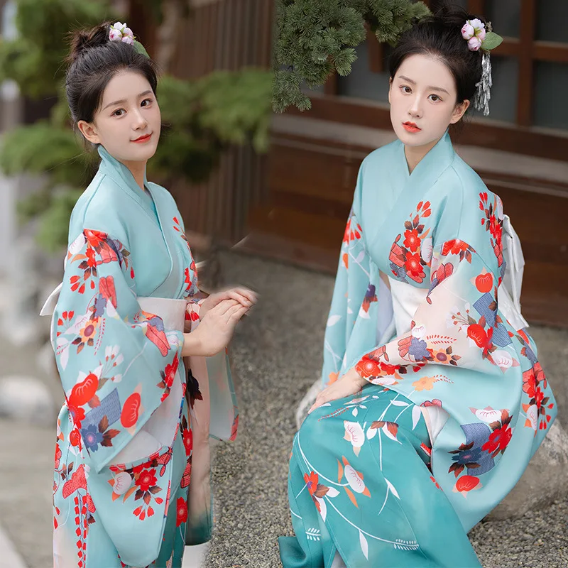 

Traditional Kimonos Women Yukata Haori Long Bathrobe Vintage Stage Photography Cosplay Costumes Elegant Evening Party Dress