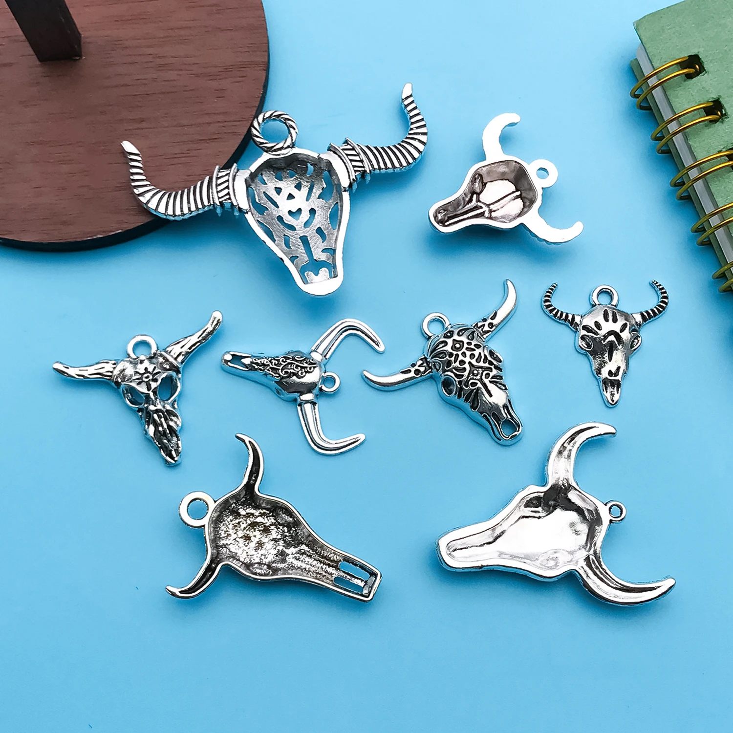 8pcs Antique Silvery Eid Al-Adha Bull Head Horn Charms Alloy Animal Pendants For DIY Jewelry Making Findings Crafting Accessory