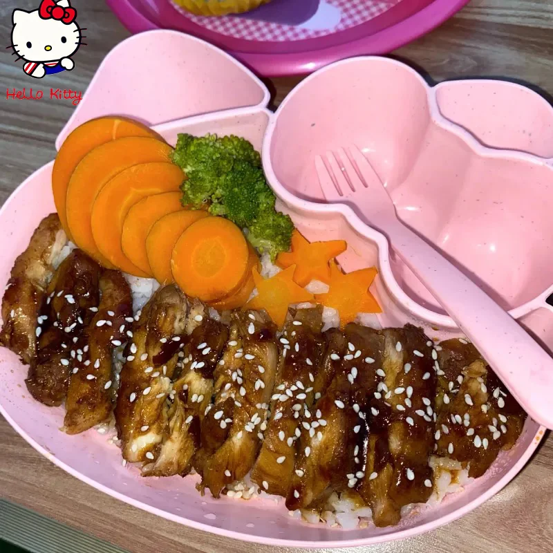 Plato de fruta de dibujos animados de Hello Kitty, Material seguro, bandeja de aperitivos de gran capacidad, vajilla bonita para niños, 4 piezas por juego, nuevo