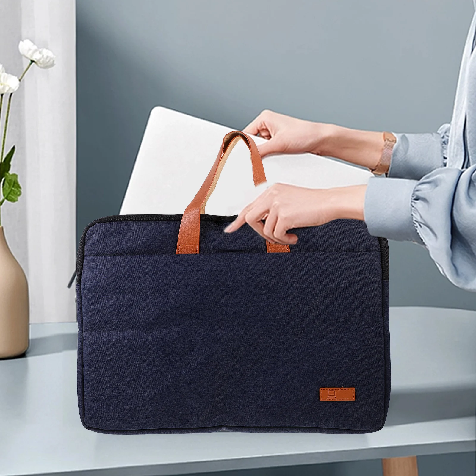 

15.6 Inch Laptop Bag Waterproof Scratch Resistant Lightweight Computer Case With Zipper Front Pocket For Work Travel