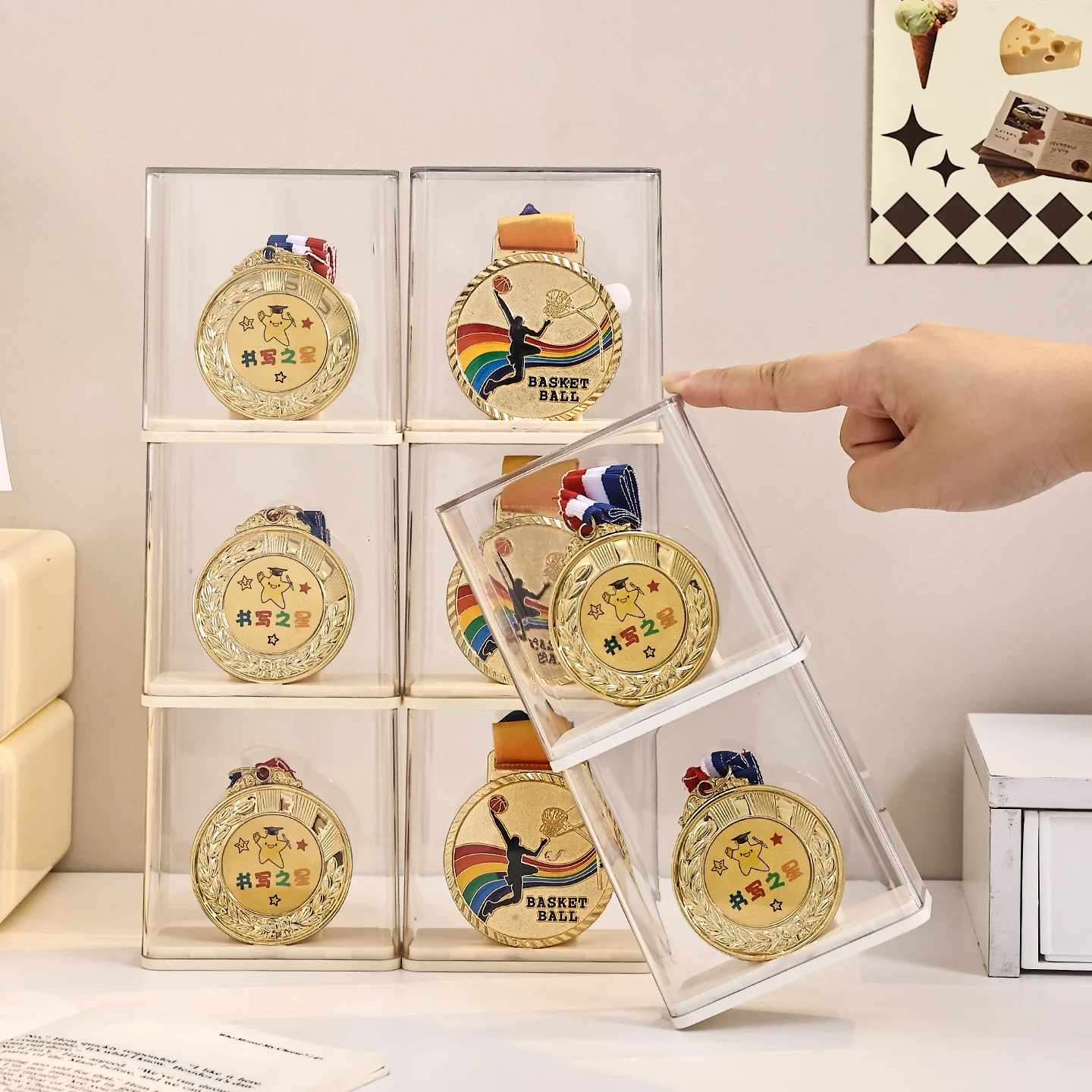 1pc Multi-Functional Medal Individual Display Box, Stackable Tabletop Transparent Plastic Visible Rectangular Storage Box