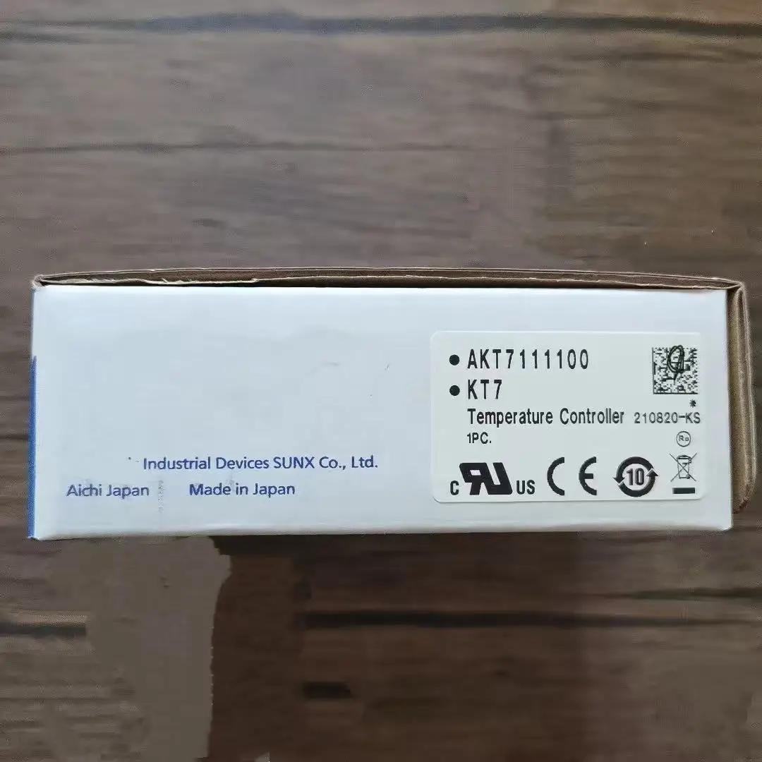 

2026 new Brand new original thermostat AKT7111100