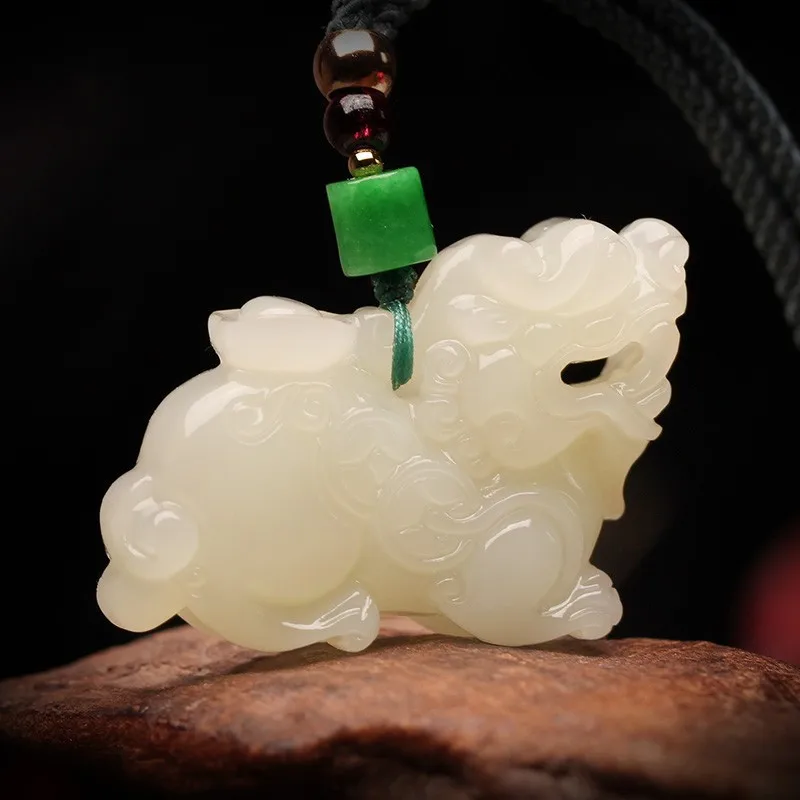 Hetian Jade Pendant Men Women, 3D Fortune-Bringing And Luck-Attracting Pixiu Necklace