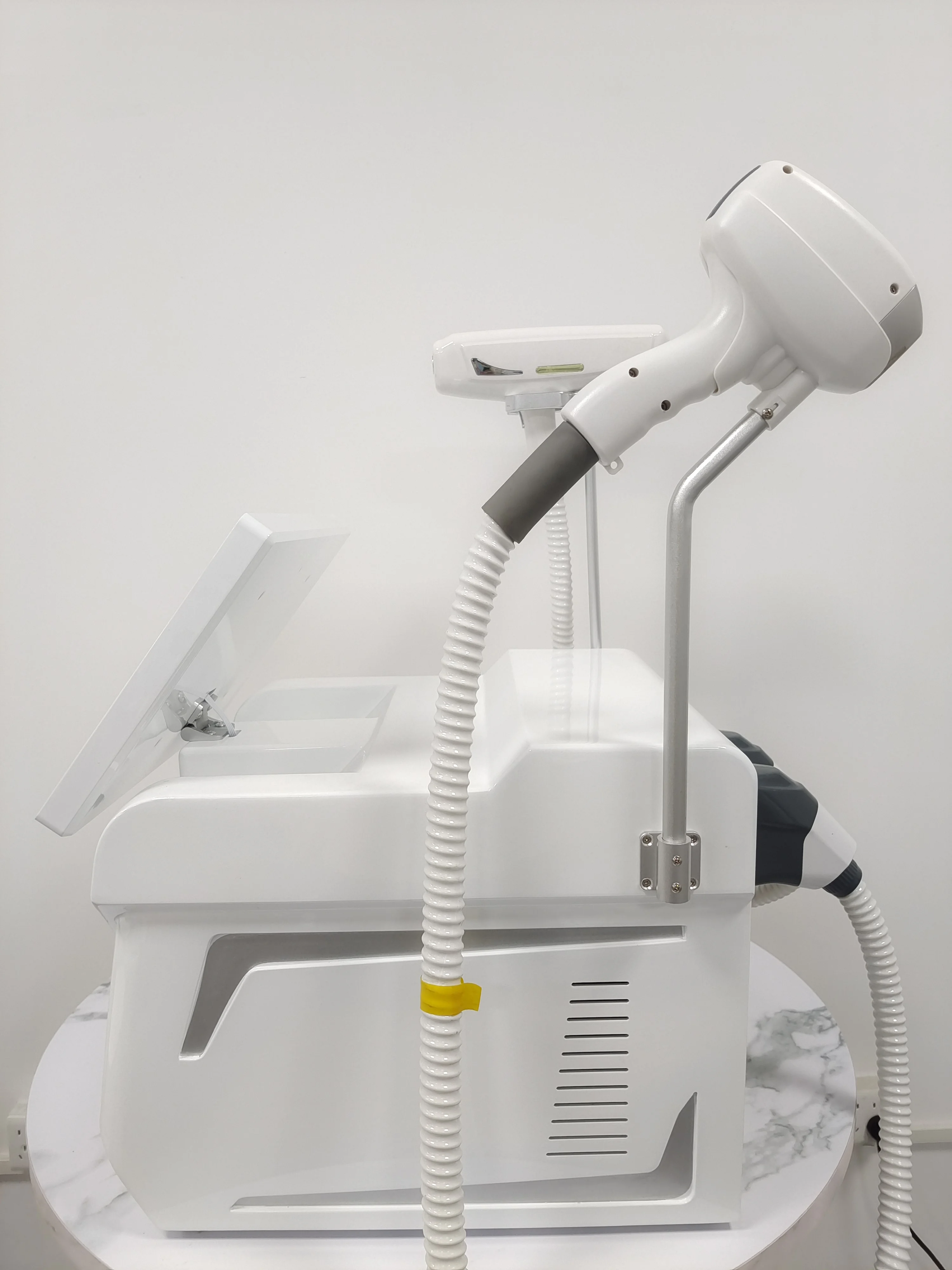 2026 تقنية جديدة 4000 وات 2 في 1 لإزالة الشعر بالليزر ديود وبيكو 755+808+940+1064 مناسبة لجميع أنواع البشرة والشعر