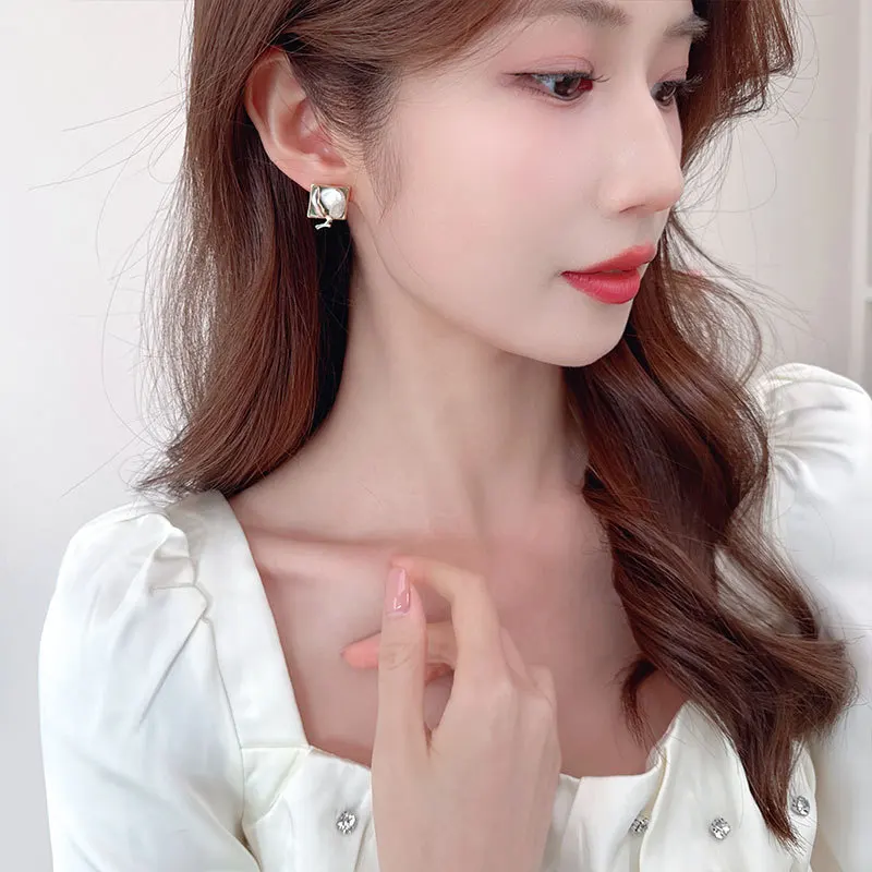 أقراط كلاسيكية من لؤلؤ المياه العذبة الطبيعية للنساء، مضادة للحساسية، ذهب عيار 14 قيراط، عصرية وخفيفة فاخرة