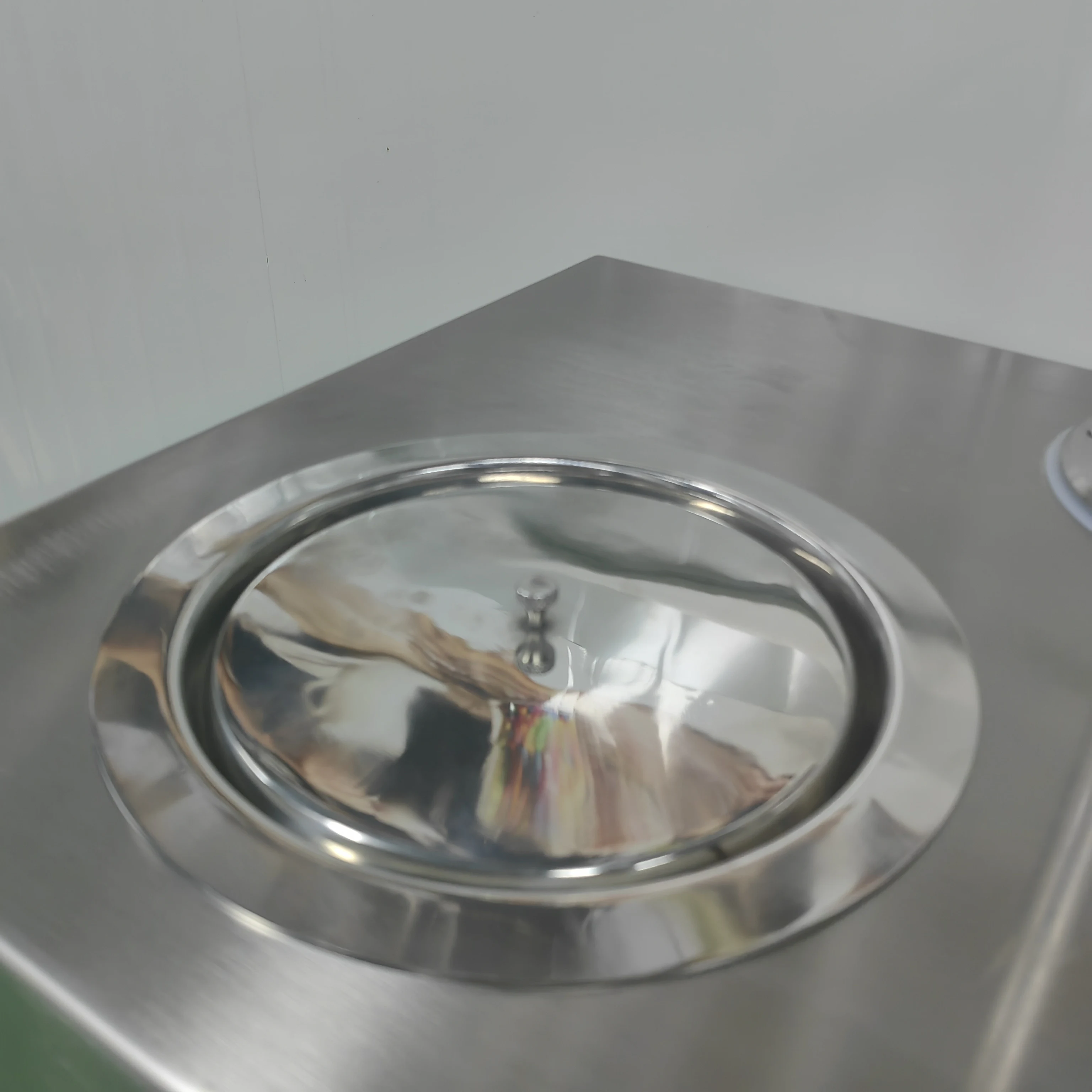 New Automatic Chocolate Dispenser Tempering Machine Hot Chocolate Dispenser Chocolate Spraying Machine