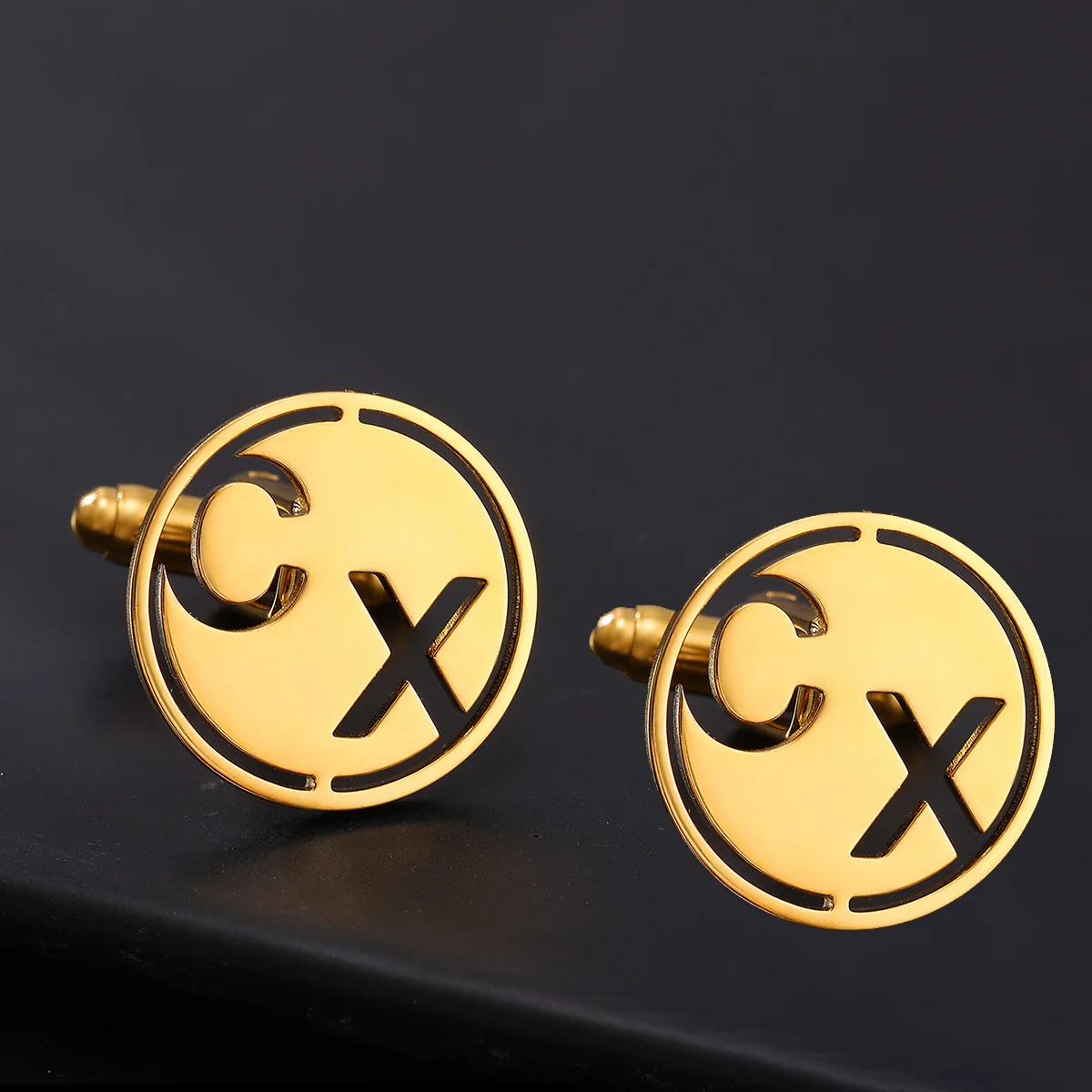 

Customize Circular Hollow Letter Cufflinks For Men's Elegant Fashion Stainless steel Nameplate Cufflinks Jewelry Accessories