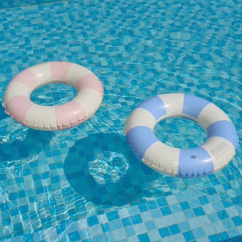 Brinquedos Infláveis de Verão, Anel de Natação em PVC, Colchão de Ar Retro com Estampa Xadrez, Círculo de Natação para Piscina e Praia, Suprimentos para Brincadeiras na Água