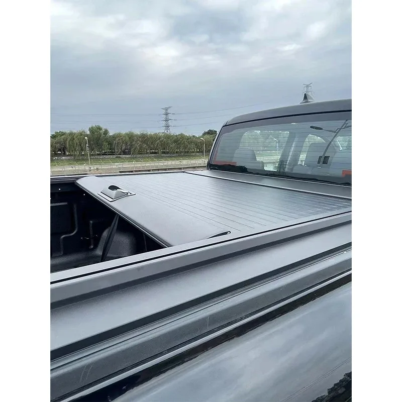 

Factory Outlet the Best Soft Roll Pickup Truck Bed Cover Retractable Roller Lid Hard Tonneau Cover for REVO VIGO