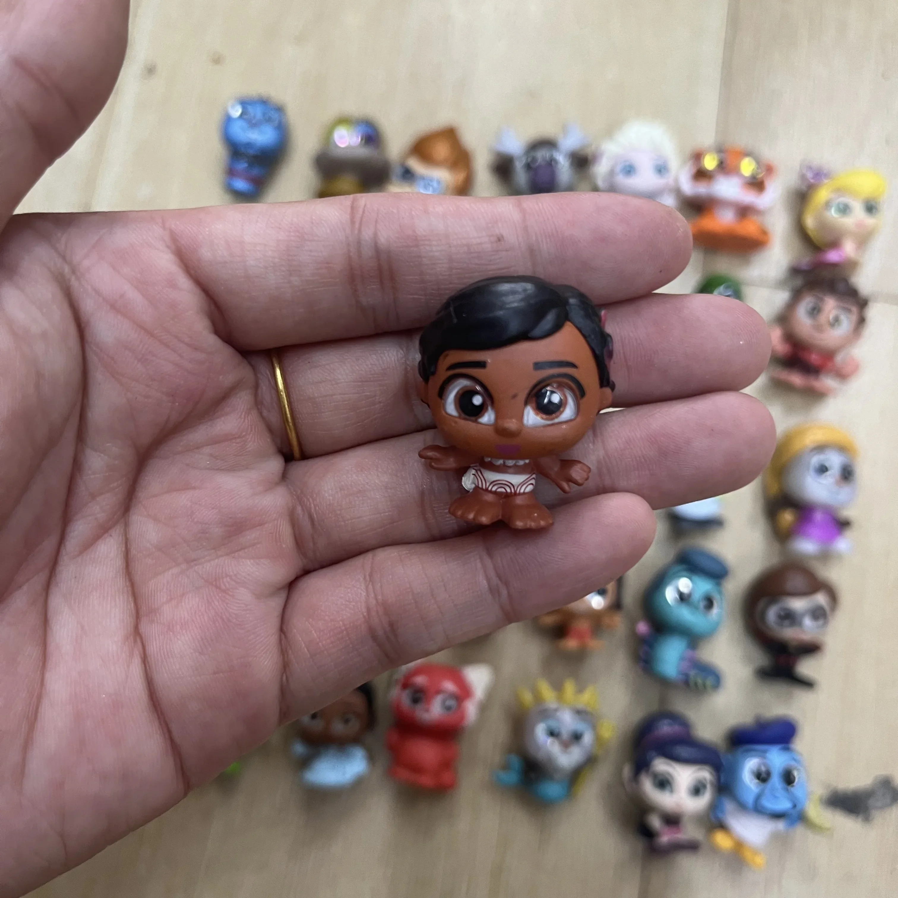 Disney Anime Figures Doorables Kawaii Mickey Princess Anna Elsa Kawaii Big Eyed Doll Collection Model Toys Kids Gifts