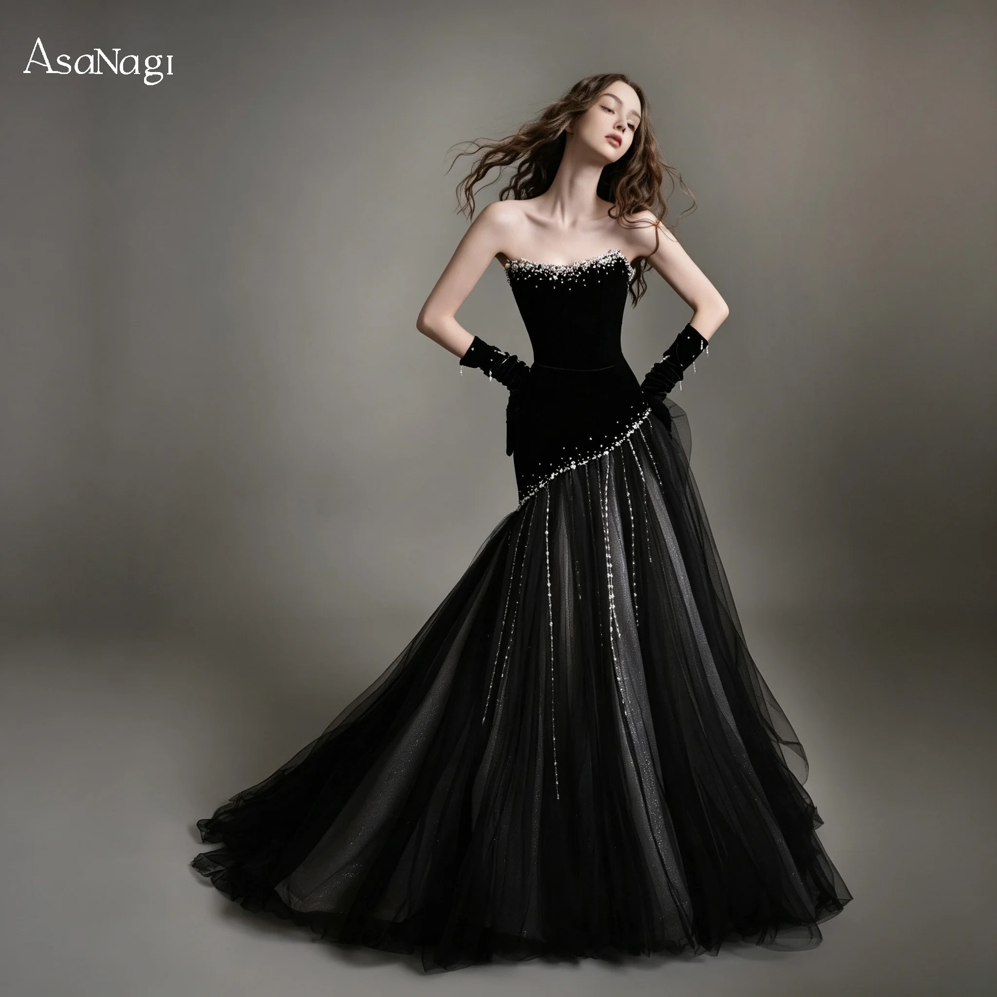 Strapless Black Velvet Mermaid Evening Gown Rhinestone Tulle Train With Matching Velvet Gloves Gothic Formal Party Dress