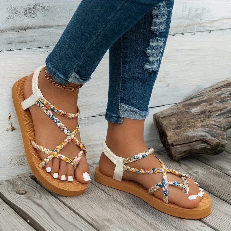 2026 New Designer Color Block Woven Open-Toe Flat Sandals Casual and Lightweight Bohemian Beach Round Toe Roman Style Sandals