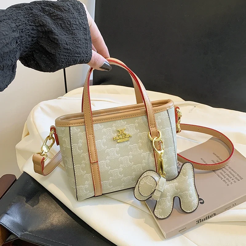 

Elegant Large Capacity Shopper Bag - Crossbody Messenger Purse For Women With Leather & Trendy Design