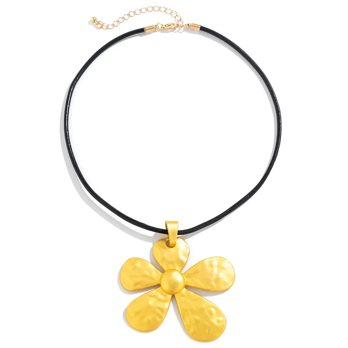 Five Leaf Flower Necklace Liquid Shine Gold Tone Alloy Bold Pendant Lightweight Versatile Accessory for Evening Events