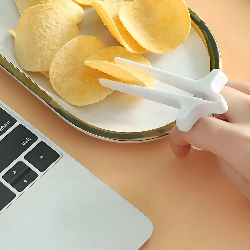 Clean Finger Snacks Chopsticks Free Hand Sticks Helper Gamers Eat Fruits Chips Sushi Food Chopstick Kitchen Gaming Tableware