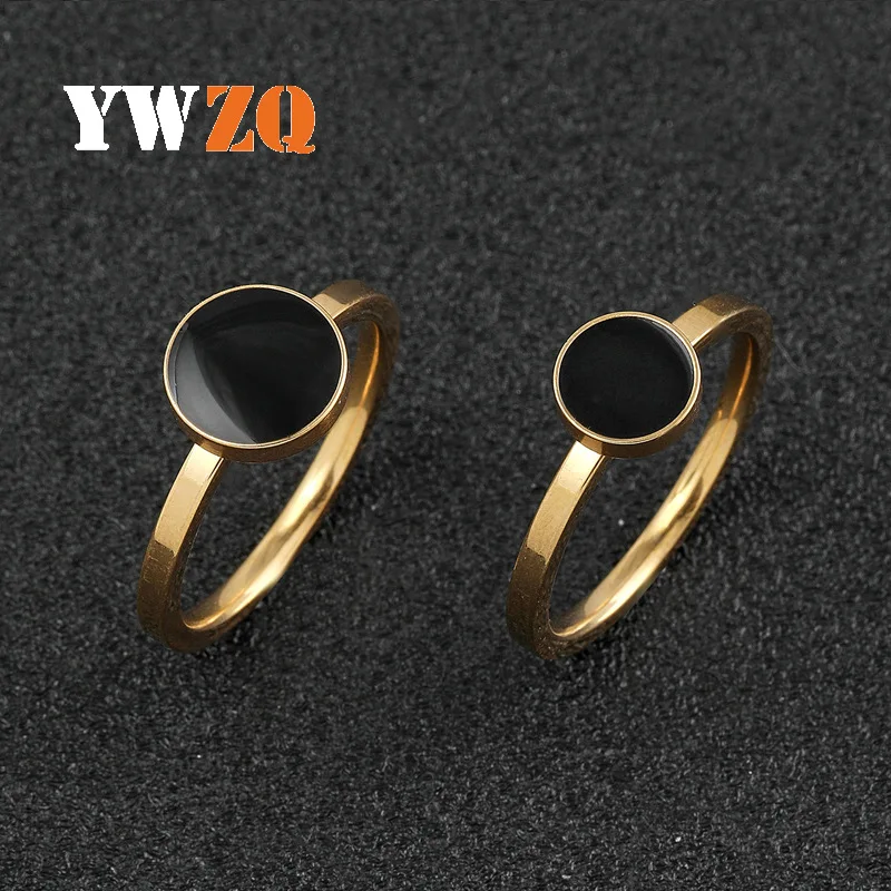 1pcs Hot Selling Light Luxury High End Stainless Steel Jewelry With Welded Round Plates Small Droplets Of Black Oil Niche Rings