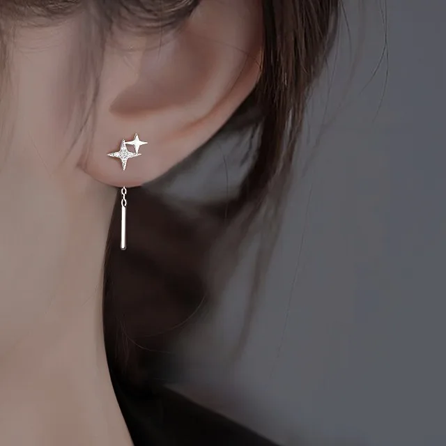 New popular star earrings for women, simple temperament, fashionable and versatile, advanced design ins light luxury niche earri