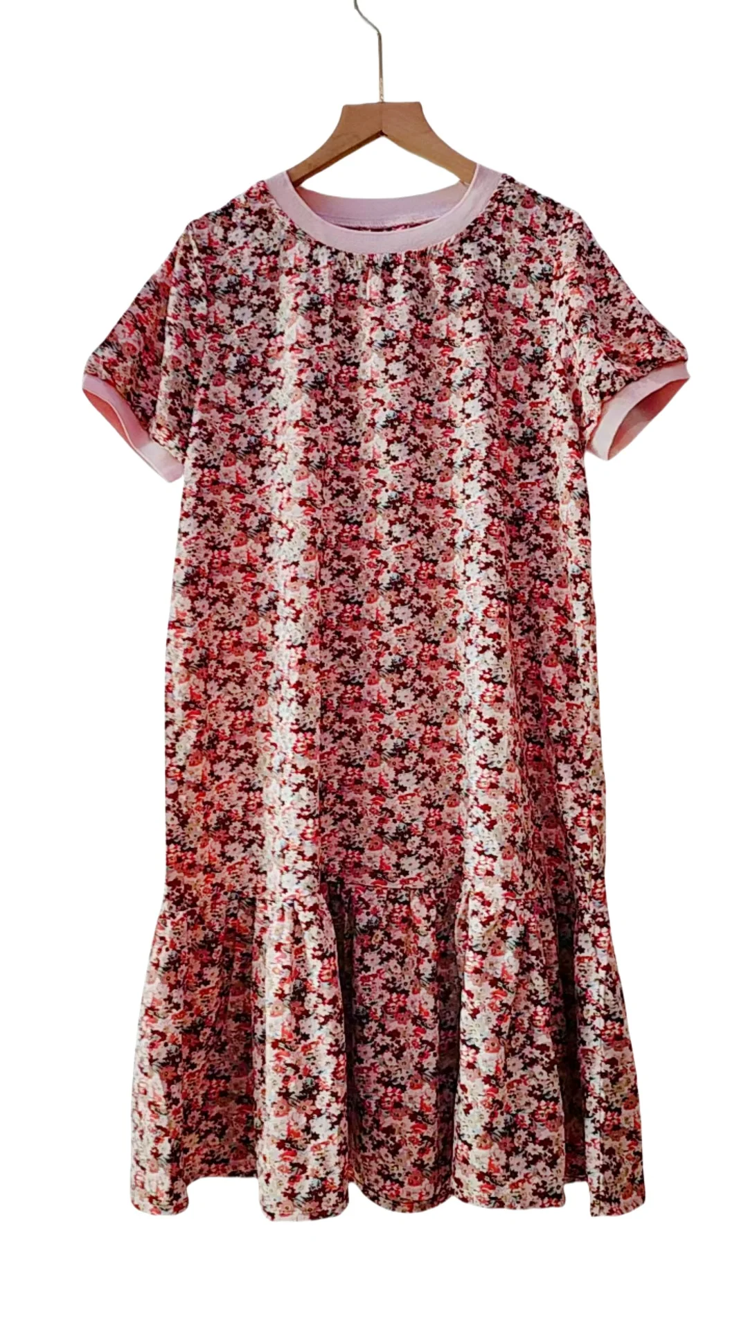 Loose fitting dress for women in 2024, new floral, age reducing, belly covering, slimming mid length dress