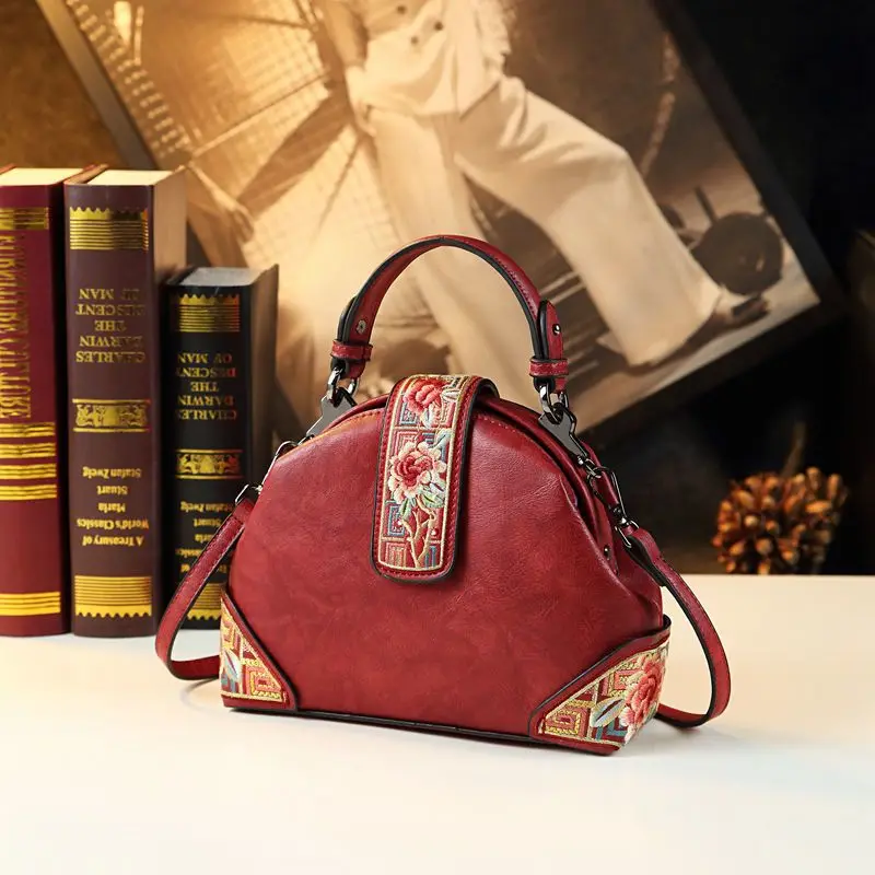 

Chinese Style Leather Embroidered Women Bag Diagonal Span Small Crossbody Bags 2026 New Versatile Ethnic Portable Messenger Pack