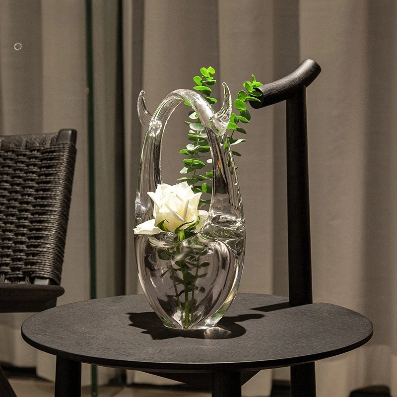 peach heart crystal glass, glass vase, high-end personality in the living room