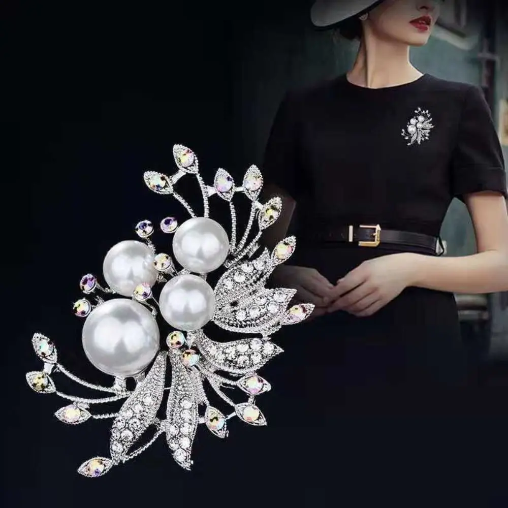 New Rhinestone Brooch Crystal Diamante Flower Brooch Wedding Corsage Pin
