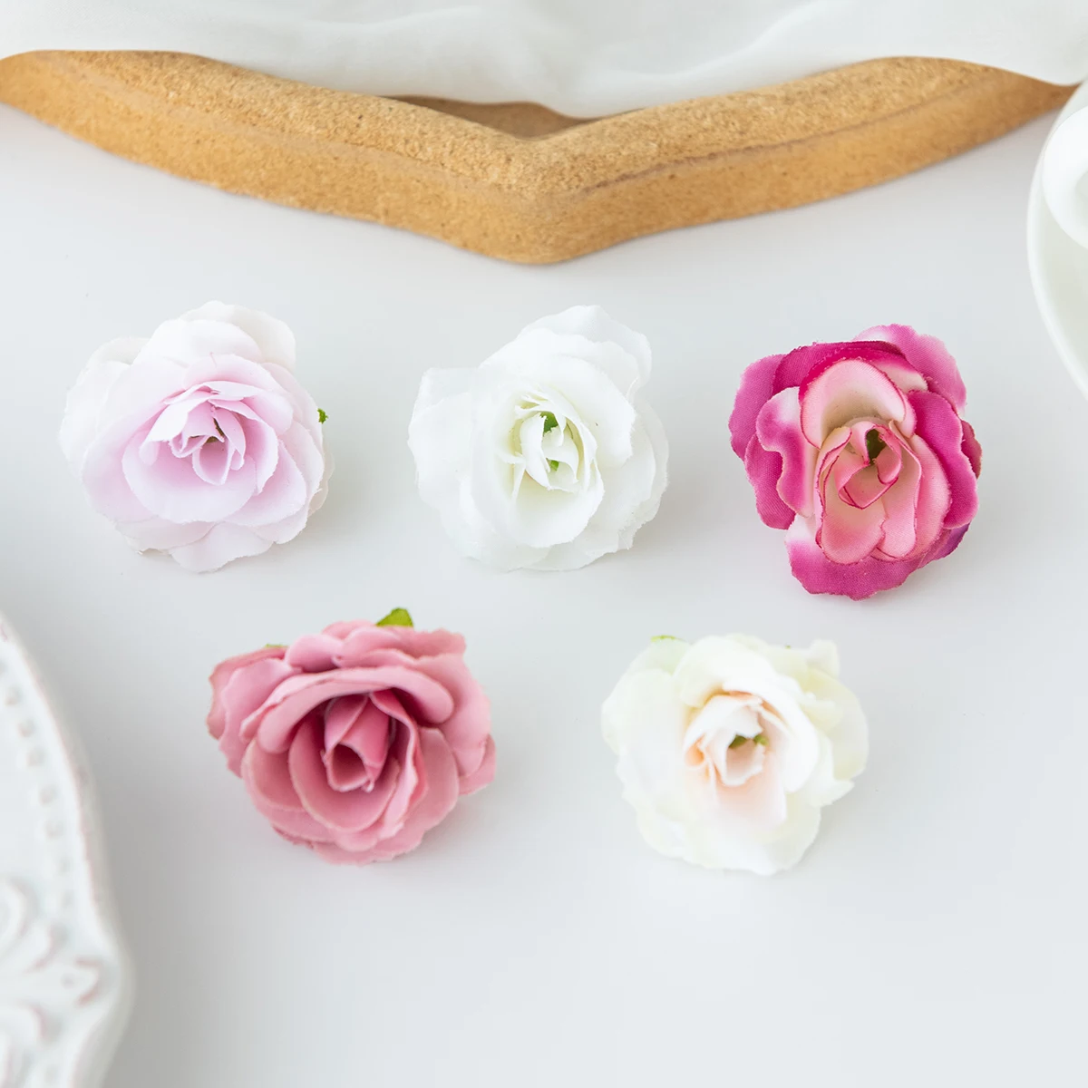 Künstliche Seidenrose, Teeknospe, Bestseller für Gartenbogen, Festivals, Hochzeiten, Heimdekoration, Vase, DIY-Kranz, Geschenk, Band-Box – Detail 7
