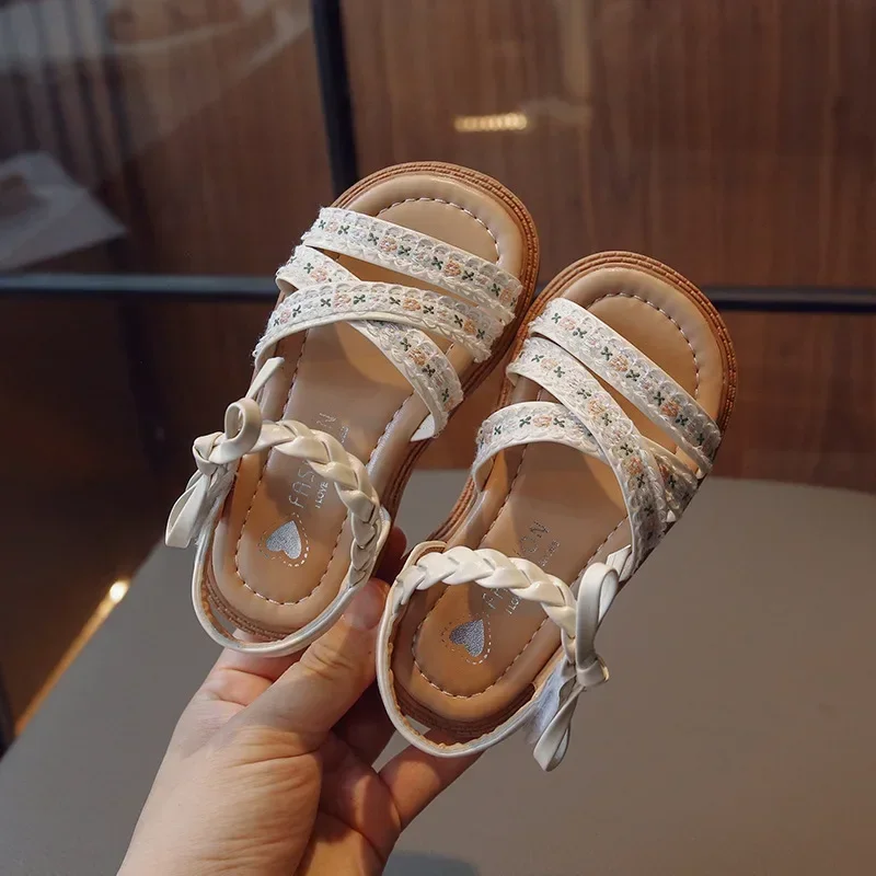 Summer Girls Sandals Fashion Embroider Flower Children Princess Shoes Open-toe Sweet Bowknot Kids Causal Flat Sandals Soft Soled