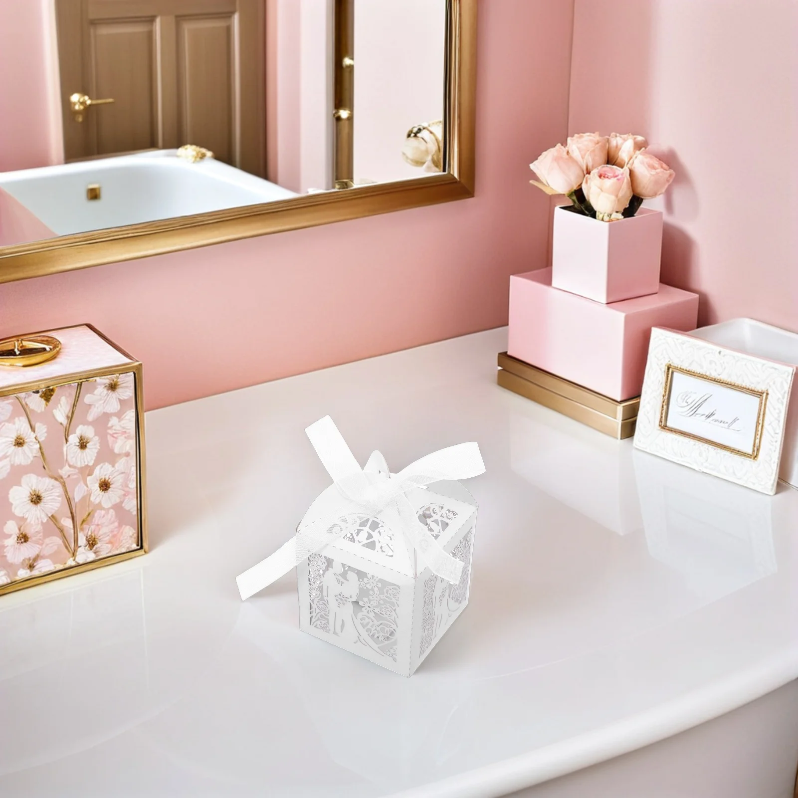 

50pcs Wedding Favor Boxes White Paper Craft Bride Groom Hollow Design Treat Bags For Chocolates Candy Storage Party Gift