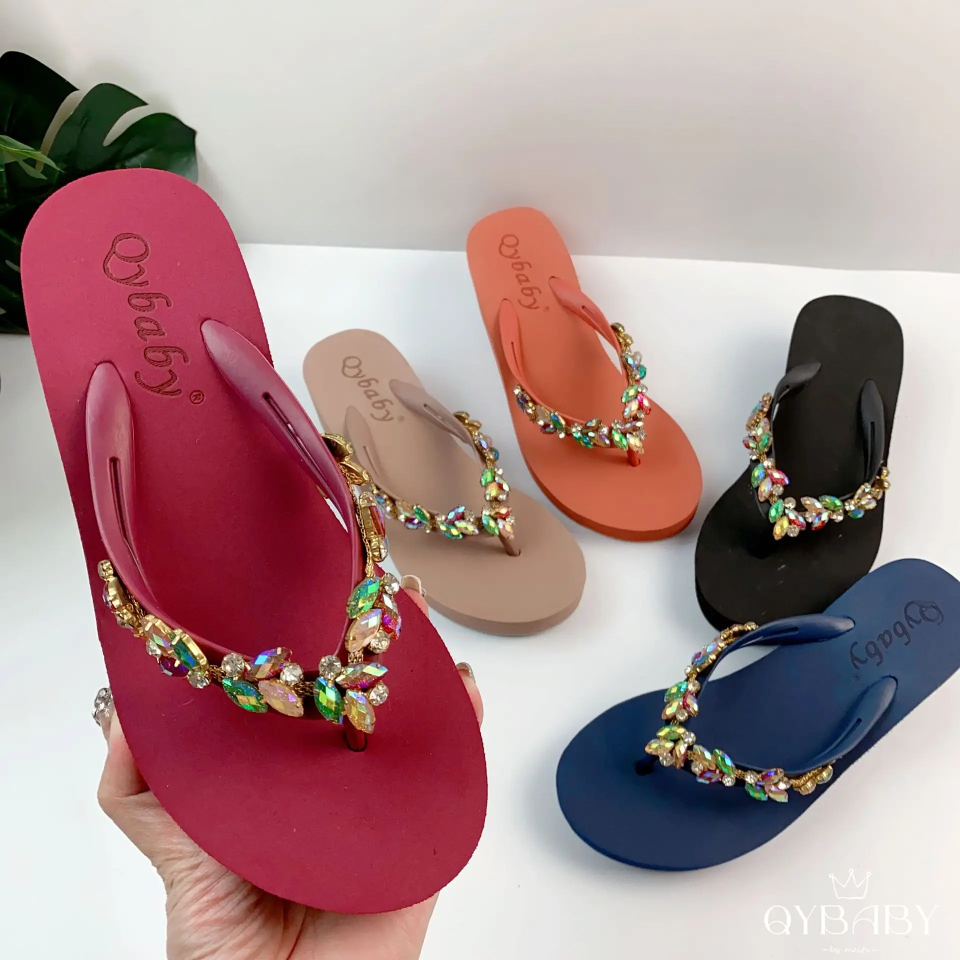 Female Shoes Candy Colors On A Wedge Rubber Flip Flops Ladies\' Slippers Low Glitter Slides Summer Clogs Woman 2023 Hawaiian Jell