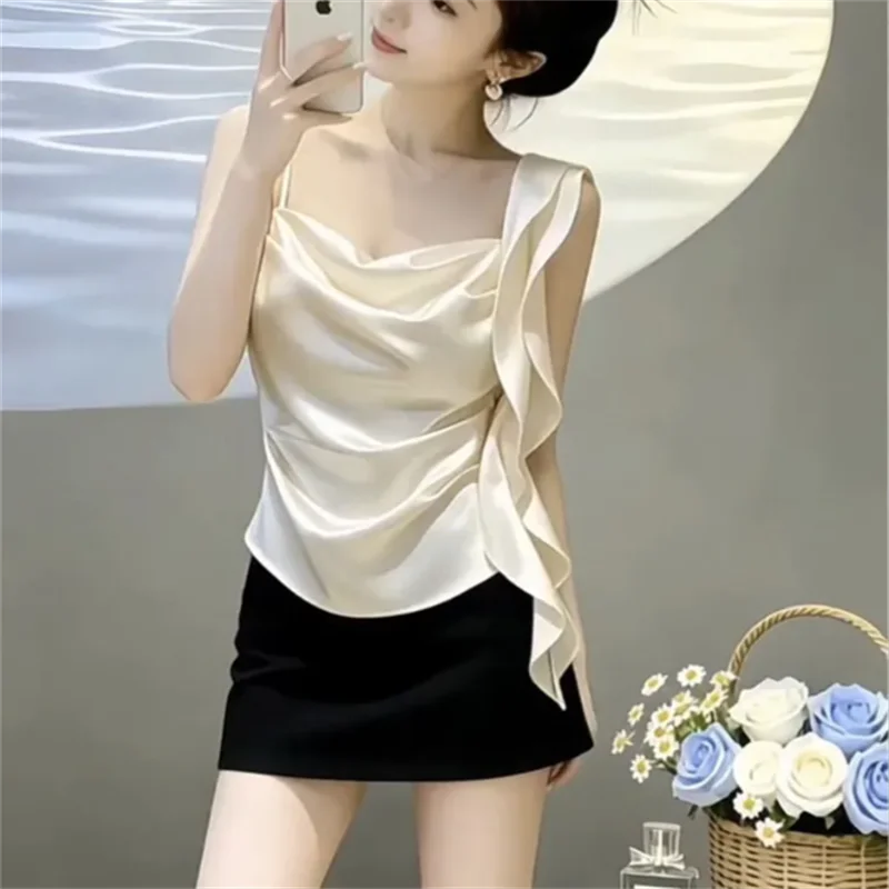 Sexy Camisole Summer Ladies Vest Waist-Closed Lady Vests Fashion Sleeveless Tanks New Tees Female Party Vacation Sling Tops