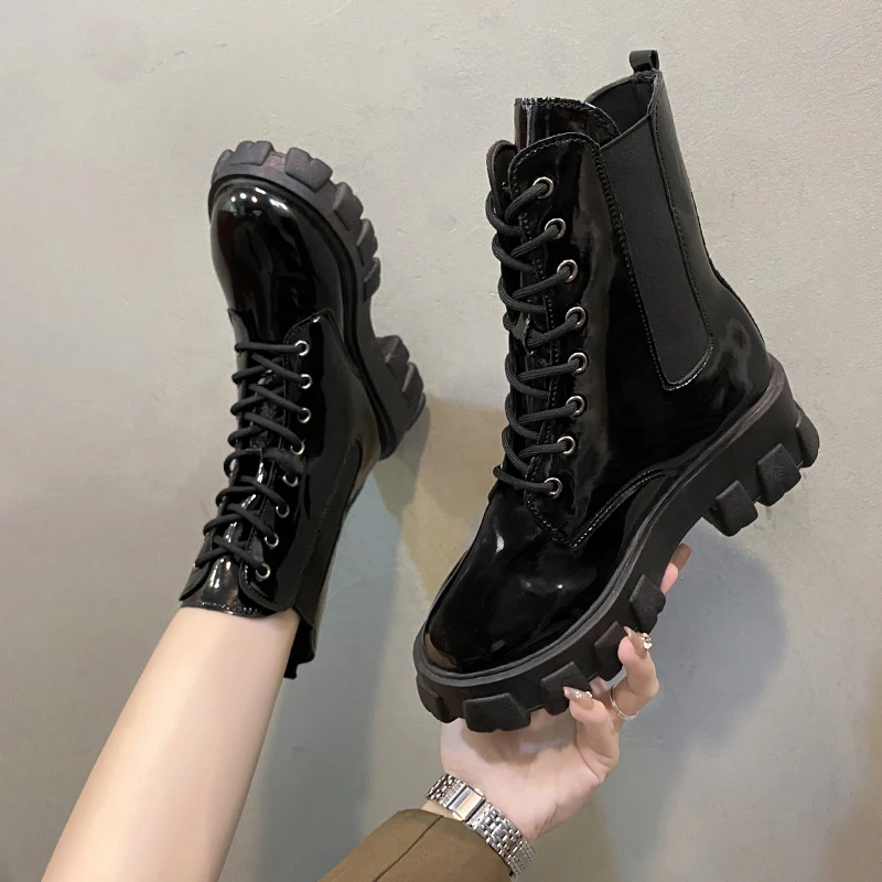 2025 New Fashion Thick Sole Thick Heel Women's Boots Large Size Women's Shoes Black Platform Sole Small Short Boots