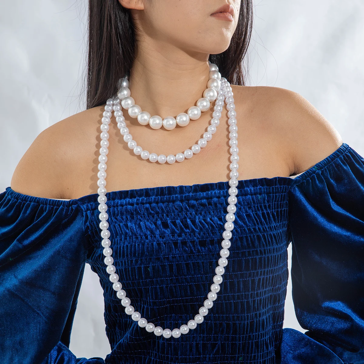 Dcocna Geschikt voor vrouwen om deel te nemen aan het feest Elegant temperament Meerlaagse retro sieraden Imitatieparel Witte hals