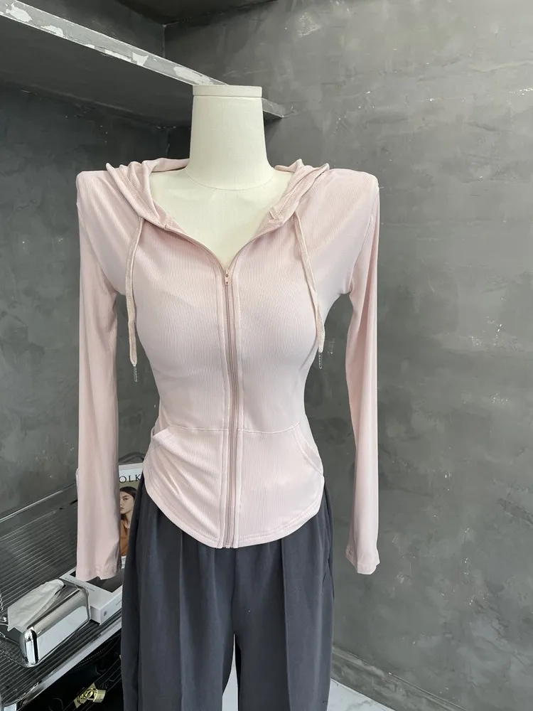 

Женская спортивная толстовка Slim Fit с длинным рукавом на молнии, удобная, дышащая, повседневная, уличный стиль, смесь полиэстера и хлопка, весна