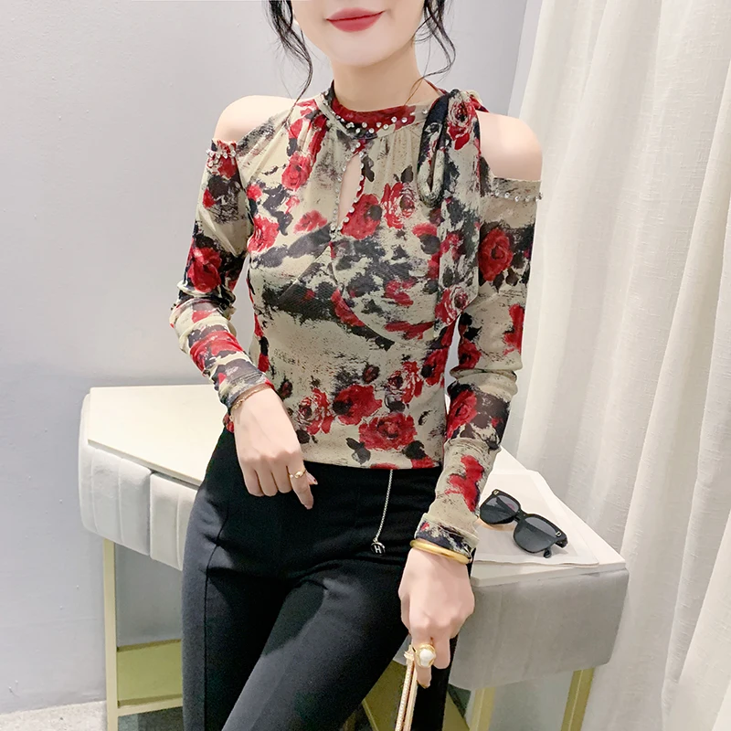 

2024, новая европейская одежда, осенняя футболка, модная сексуальная футболка с открытыми плечами и бантом, блестящие бриллианты, женские топы, футболки с длинными рукавами 48037