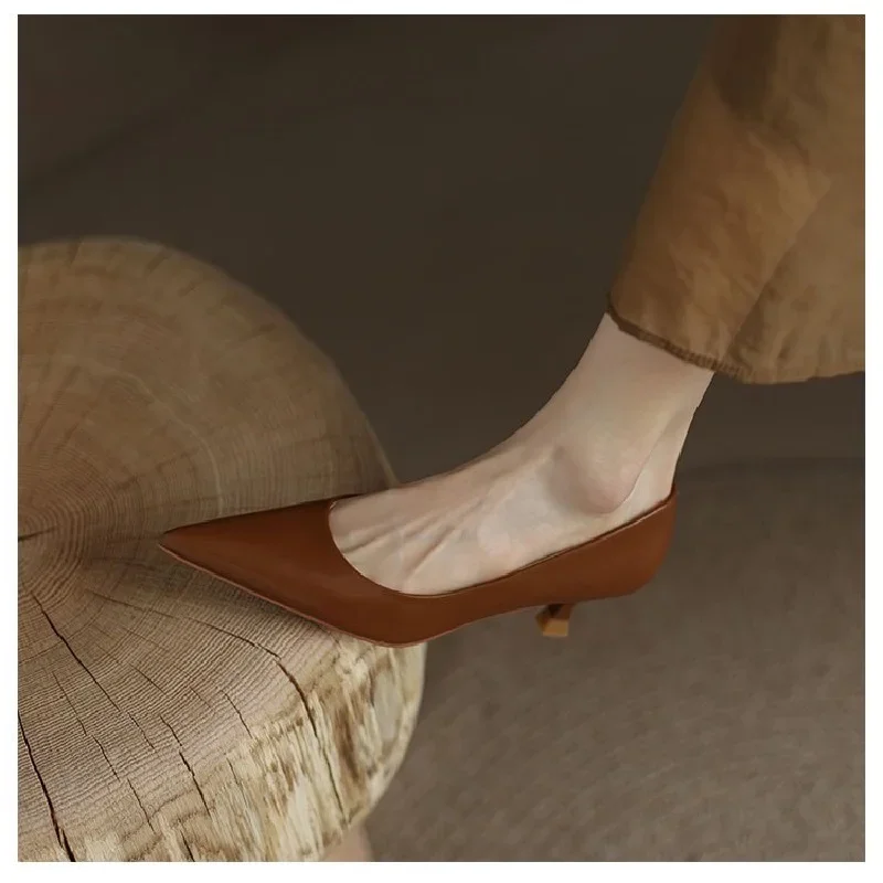 Mini Absatz: Die perfekte Kombination aus Eleganz und Komfort