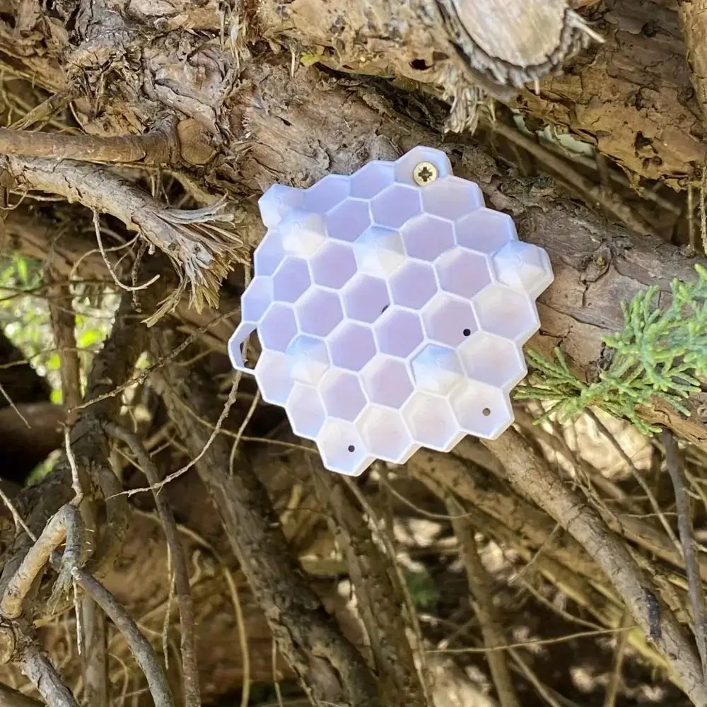 Effective Plastic Wasp Deterrent 3D Hanging Wasp Repellent Eco-Friendly Realistic Fake Wasp Nest Patio