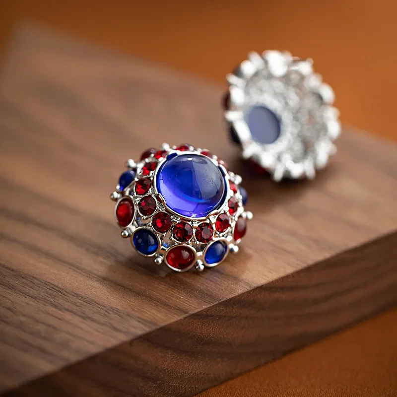 Medieval Red Blue Glass Round Stud Earrings Vintage Fashion Premium Ear Studs Ladies Delicate Decorative Objects Worn on Ears