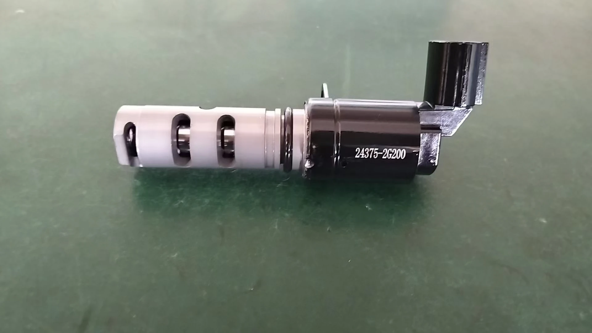 Oil Control Variable Valve for 1az 2az Timing Solenoid VVT Valve 15330-28020