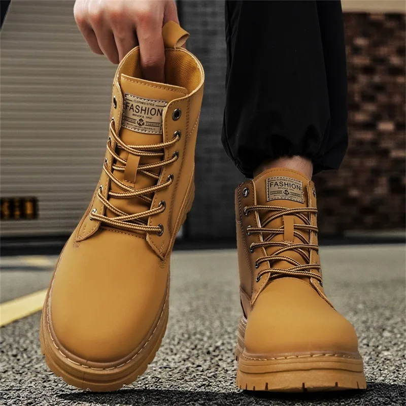 الرجعية أحذية عالية الجودة غير رسمية للرجال الشتاء مكتنزة راوند أحذية الرجال دراجة نارية حذاء من الجلد الدانتيل متابعة العمل الأحذية بوتاس Hombre