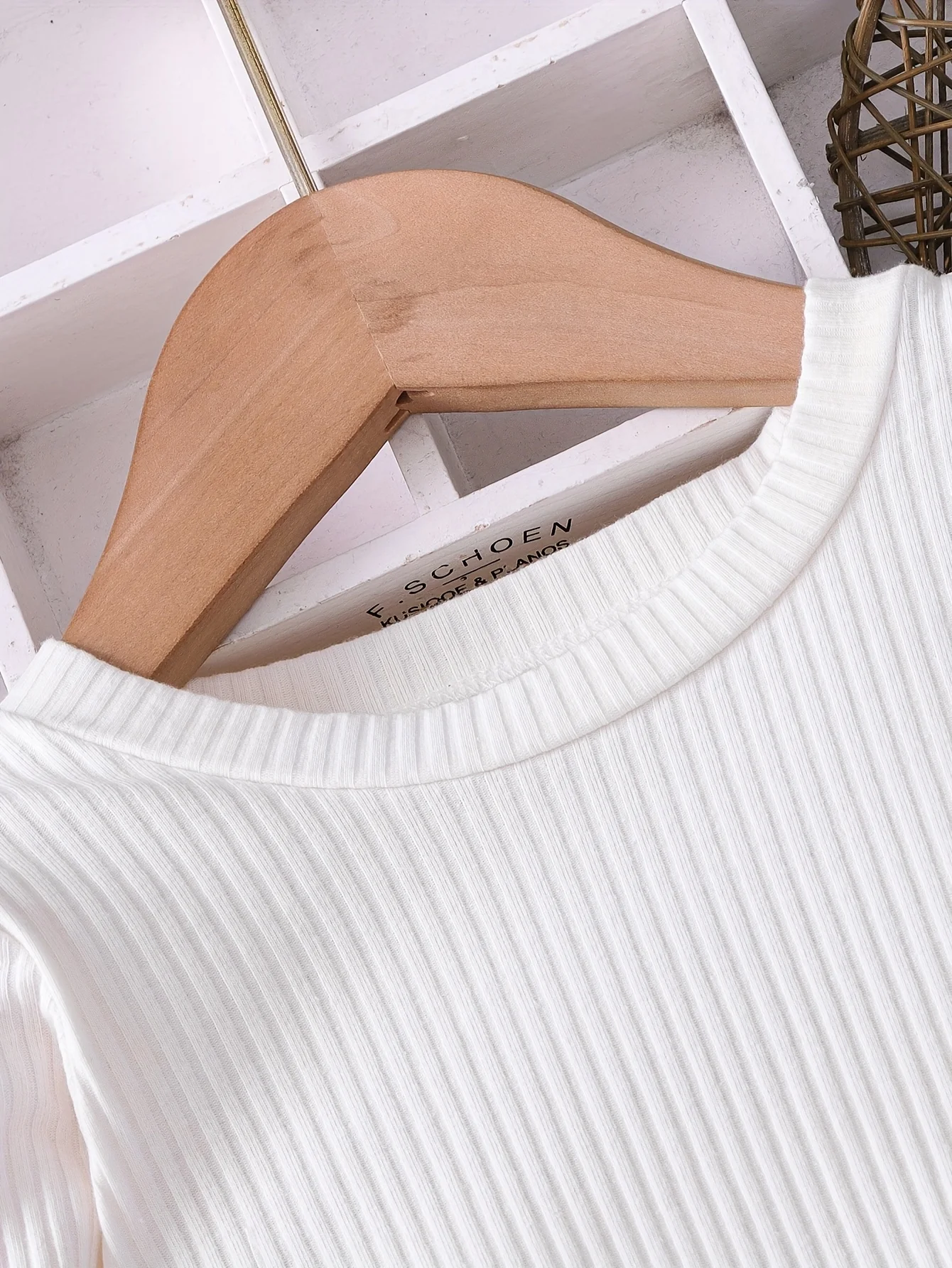 فستان بناتي للربيع والخريف كاجوال بلون سادة محبوك برقبة دائرية وأكمام طويلة أنيق ومطوي نحيف