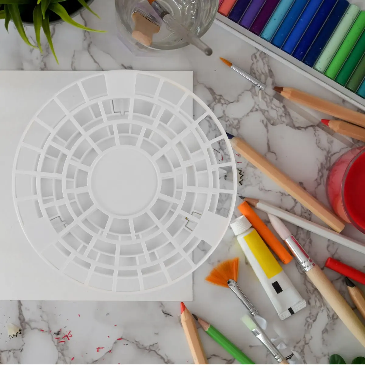 46-Hole Painting Pen Container Minimalist Functional Art Pen Rack Organized Compact Design Convenient Carry for Artists