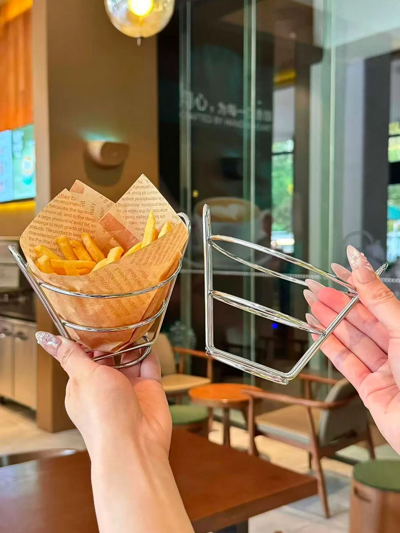 Cesta de Aperitivos Estilo Americano de Hierro Forjado, Soporte para Pollo Frito y Papas Fritas, Cesta Cónica para Postres y Aperitivos de Restaurante Occidental, 2 Piezas
